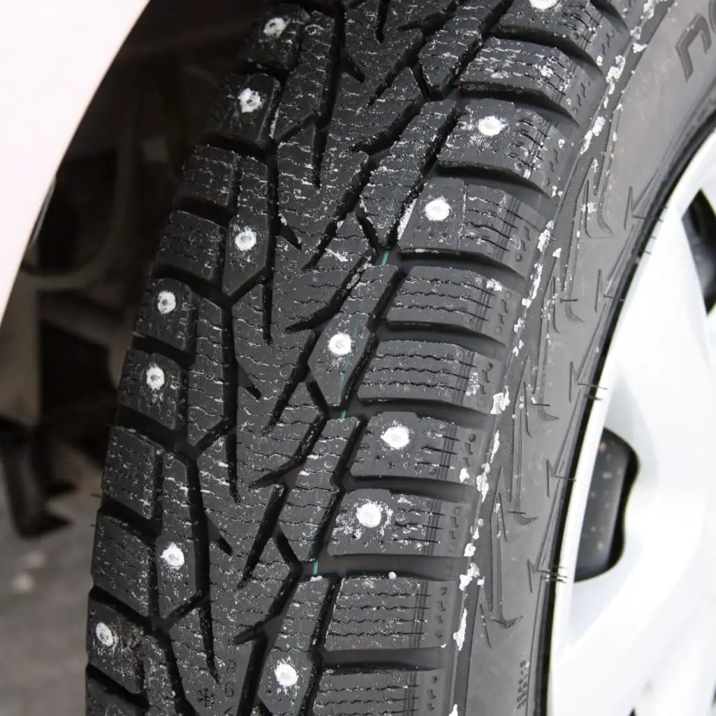RWD in Snow: Narrow Studded Snow Tires