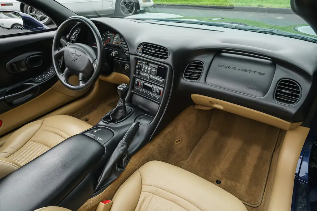 Chevrolet Corvette C5 interior